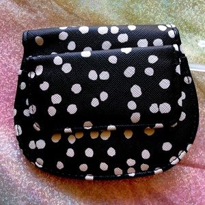 NWT Cute clasp wallet
